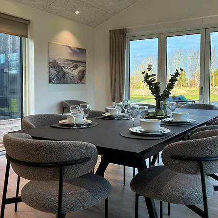 5 Bedroom Gorgeous In Nyaraló