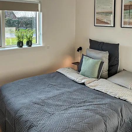 5 Bedroom Gorgeous In *