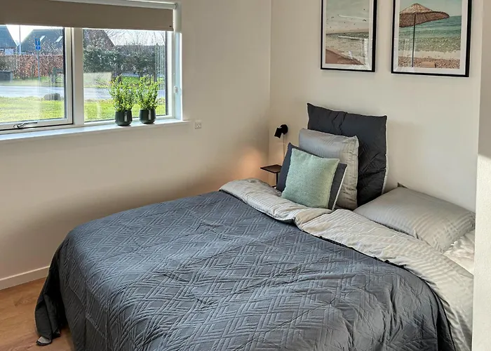5 Bedroom Gorgeous In *